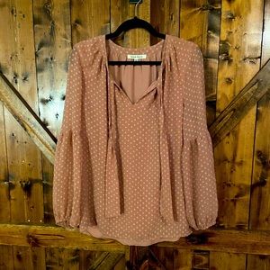 Beautiful blush blouse🌸